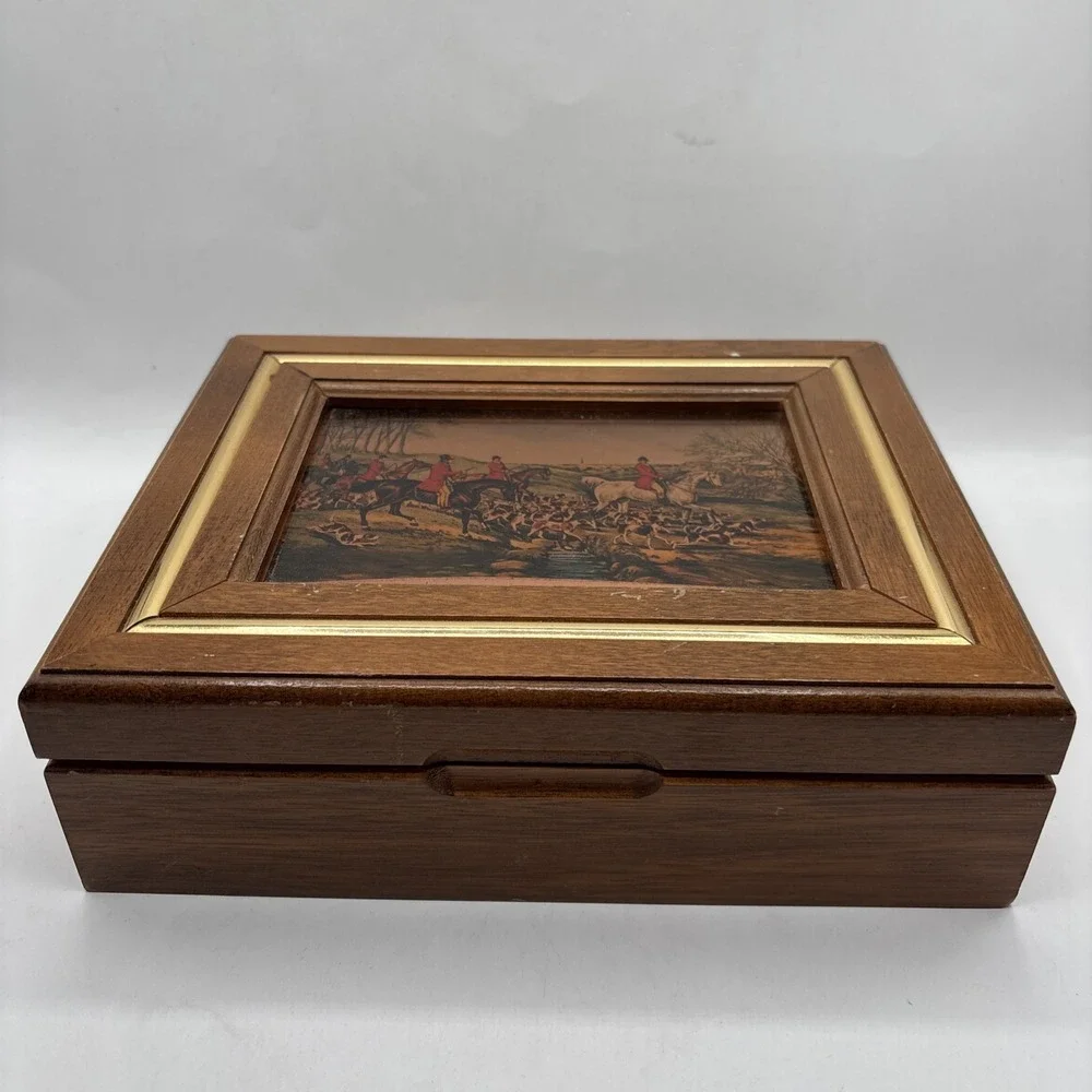 Vintage Fox Hunting Wood Jewelry Box Felt Lined Gold Accent 9 X 7 X 3 Horse READ